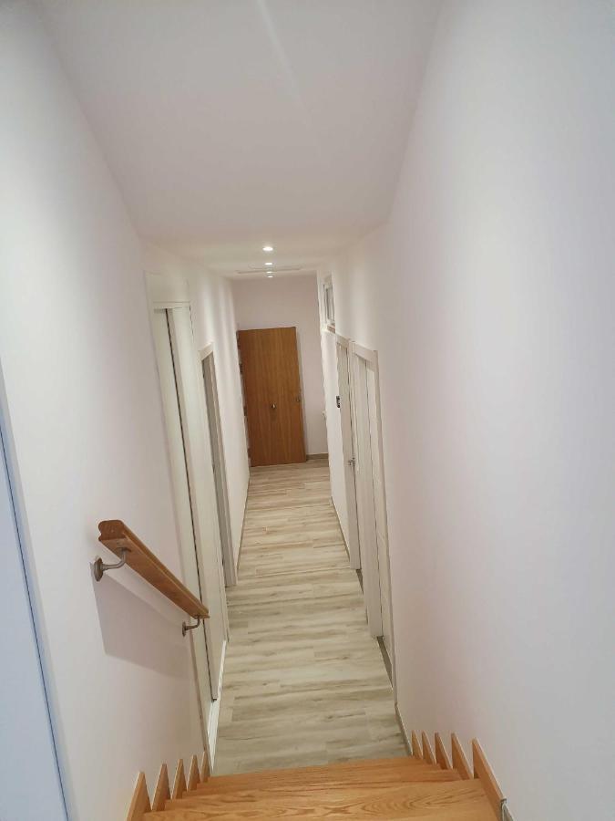 מונפורט דה למוס Acogedor Apartamento En El Centro De Monforte מראה חיצוני תמונה