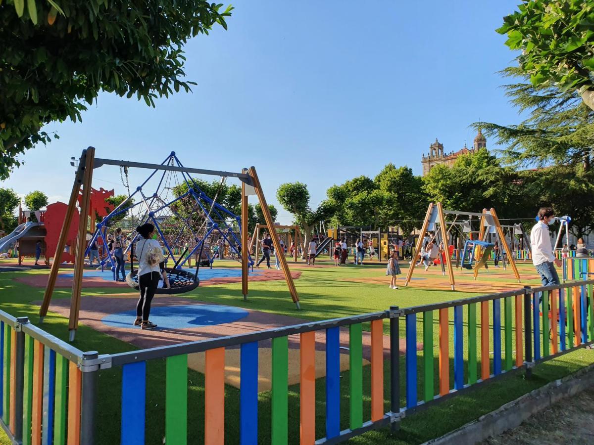 מונפורט דה למוס Acogedor Apartamento En El Centro De Monforte מראה חיצוני תמונה